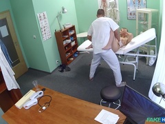 素人, フェラチオ, イく瞬間, 医者, 顔射, 手コキする, ハメ撮り, ユニフォーム