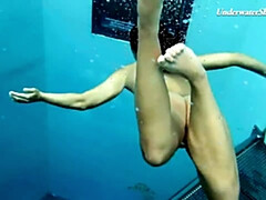 Braunhaarige, Hd, Öffentlich, Muschi, Solo, Jungendliche (18+), Eng, Titten