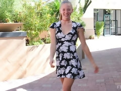 Anal, Doigter, Masturbation, Orgasme, Public, Solo, Gicler, Sous la jupe