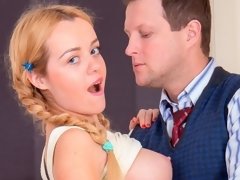 デカ尻, デカパイ, ブロンド, フェラチオ, バック, フェティッシュ, 手コキする, ティーン