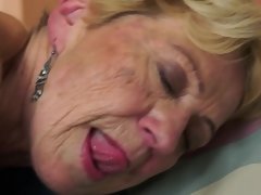 Tetas grandes, Rubia, Mamada, Abuelita
