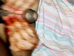 18 ans, Grosse bite, Tir de sperme, Conversation vulgaire, Fait maison, Maman, Belle mère, Serré