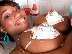 デカ尻, デカパイ, 茶髪の, 指いじり, 目瞪口呆, 手コキする, キッチン, オナニー