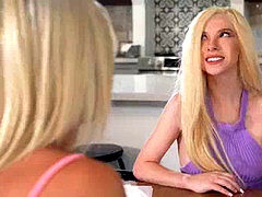 小柄, ティーン, 三人