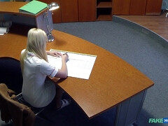 Минет, Кончили внутрь, Доктор, Лесбиянка, Лизание, В офисе, Киски, Подглядывание