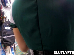 Cul, Gros cul, Grosse bite, Brunette brune, Gorge profonde, Seins naturels, Bureau, Chatte