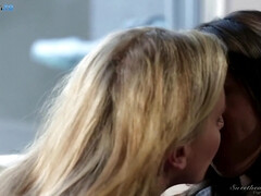 Vollbusig, Gesichtssitzen, Lesbisch, Lecken, Milf, Mutti, Muschi, Rasiert