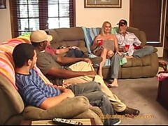 Leie, Grosse titten, Viele männer bespritzen eine frau, Spermaladung, Gruppensex, Hd, Selbstgemacht, Interrassisch