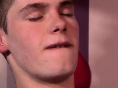 Dickriding twink sucking his lovers cock and makes him cum