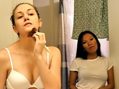 Asiatisch, Hinter den kulissen, Blondine, Paar, Brille, Japanische massage, Tätowierung, Spielzeuge