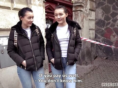 Leie, Tschechisch, Selbstgemacht, Geld, Realität, Flotter dreier, Titten, Zwillinge