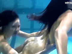 Большая жопа, Большие сиськи, Женщины, Лесбиянка, Крошечные, Бассейн, Русские, Соло