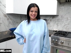 Grosse bite, Gros seins, Sucer une bite, Brunette brune, Mature, Naturelle, Fils, Belle mère