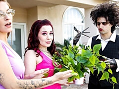 Grosser arsch, Grosser schwanz, Grosse titten, Blasen, Hundestellung, Frau frau mann, Milf