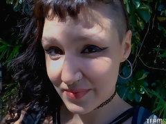 Mooie dikke vrouwen, Grote kont, Pijpbeurt, Bruinharig, Vingeren, Handbeurt, Hardcore, Tatoeage