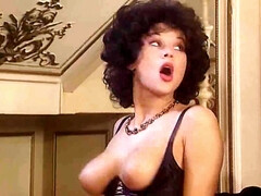 Lieveling, Grote mammen, Pijpbeurt, Hardcore, Hd, Kut duiken, Tieten likken, Oud