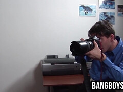 Gay photographer joins two gay studs while raw fucking