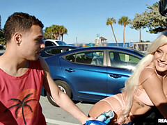 69, Plage, Blonde, Brunette brune, Voiture, En levrette, Cuisine, Pigtail