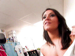 Achter de coulissen, Bruinharig