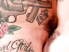 Grosse titten, Schwarz, Reif, Milf, Party, Piercing, Tätowierung, Titten