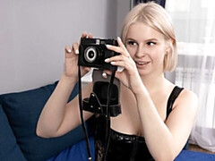 Bonny Elis's posing clip