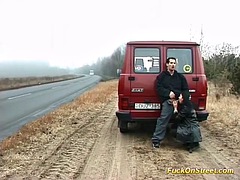 Leie, Blasen, Braunhaarige, Auto, Aufs gesicht abspritzen, Deutsch, Im freien, Vintage