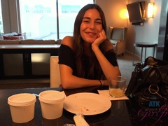 Leie, Bad, Nahrung, Freundin, Latina, Höschen, Pov, Muschi