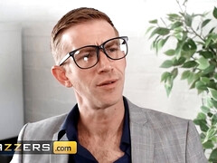 Sucer une bite, Britannique, En levrette, Hd, Bite énorme, Rasée, Suçant, Adolescente