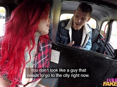 Amateur, Sucer une bite, Plantureuse, Voiture, En levrette, Faciale, Tatouage, Nénés