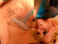 Anal, Gros cul, Sucer une bite, Tir de sperme, Lingerie, Chatte, Plan cul à trois, Nénés