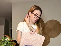 Blond, Brillen, Hakken, Inshuiven, Masturbatie, Klein, Alleen, Tiener