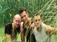 Gay, Grupo, Al aire libre