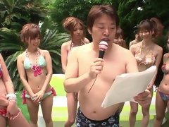 アジア人, ビキニ, 茶髪の, 汚れた　, 日本人, アウトドア, プール, オッパイの