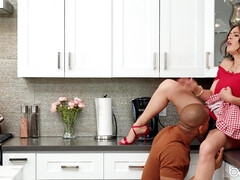 Большой член, Измена, Затыкание рта, Волосатые, Ласковые ручки, Киски, Втроем, Сиськи