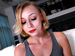 18 ans, Femme dominatrice, Branlette thaïlandaise, Fait maison, Masturbation, Huilée, Pov, Réalité