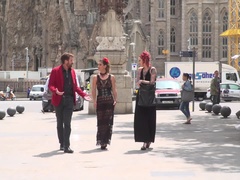 Anal, Sucer une bite, Brunette brune, Domination, Femelle, Public, Rugueux, Voyeur