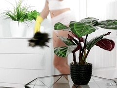 Pink-haired maid Kendra Sunderland fucks