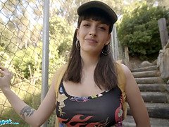 Amateur, Mamada, Hd, Latina, Al aire libre, Público, Realidad, Tatuaje