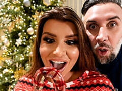 Kont, Grote kont, Hardcore, Moeder die ik wil neuken, Tatoeage, Tieten likken, Uniformpje