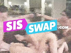 Grote mammen, Broeder, Aangekleed, Gezin, Likken, Moeder die ik wil neuken, Zusters, Trio