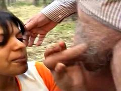 In den arsch, Blasen, Braunhaarige, Handjob, Hardcore, Reif, Im freien, Jungendliche (18+)