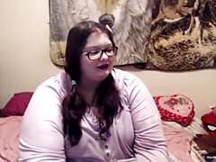 Amateur BBW Dee Hollows Fucks Her Boyfriend in Homemade Porn - Blowjob & Doggystyle