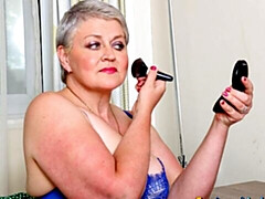 Mooie dikke vrouwen, Grote kont, Blond, Mollig, Vingeren, Kort haar, Alleen, Strippen