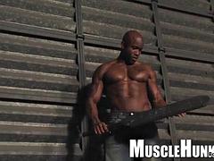 Grosse bite, Noire, Noir ébène, Homosexuelle, Branlette thaïlandaise, Masturbation, Muscle