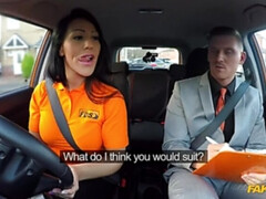 Amateur, Sucer une bite, Voiture, Tir de sperme, En levrette, Faciale, De plein air, Pov