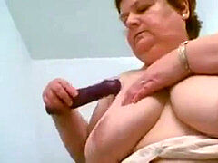 Mooie dikke vrouwen, Rijpe lesbienne, Tepels