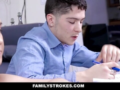 Blond, Rondborstig, Diep in de keel, Hardcore, Tepels, Orgasme, Kut duiken, Tieten likken