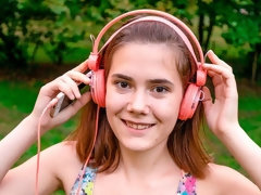 Arsch, Braunhaarige, Süss, Handjob, Rasiert, Kurzes haar, Dürr, Jungendliche (18+)