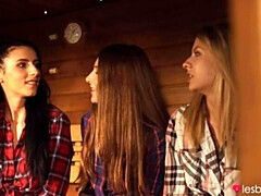 お尻, 黒人, 茶髪の, レズビアン, 自然山雀, サウナ, タトゥー, オッパイの