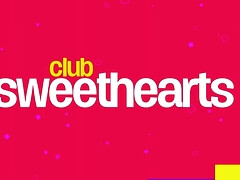 Grote kont, Grote mammen, Naakt, Kut duiken, Roodharige vrouw, Alleen, Tieten likken, Nat